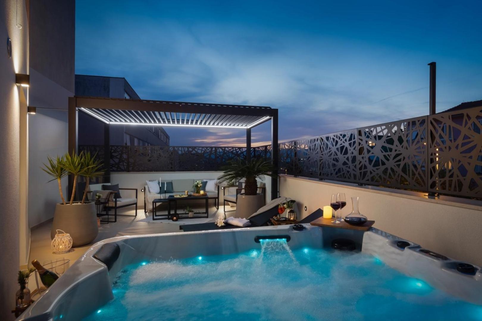 Luxury Apartment Silvery In Split Center With Jacuzzi, Sauna And Parking Kültér fotó
